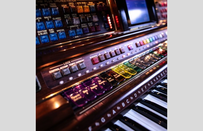 Lowrey Stardust Organ, Used - All Inclusive Top Grade Package (SN:SU-530604D645085) - Image 12